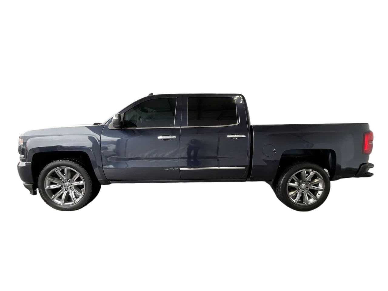 Exterior 4