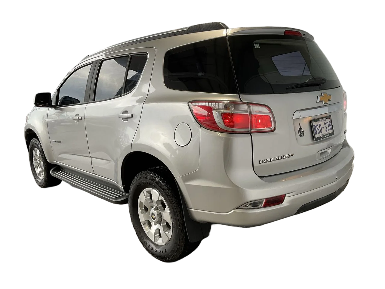 Exterior 5