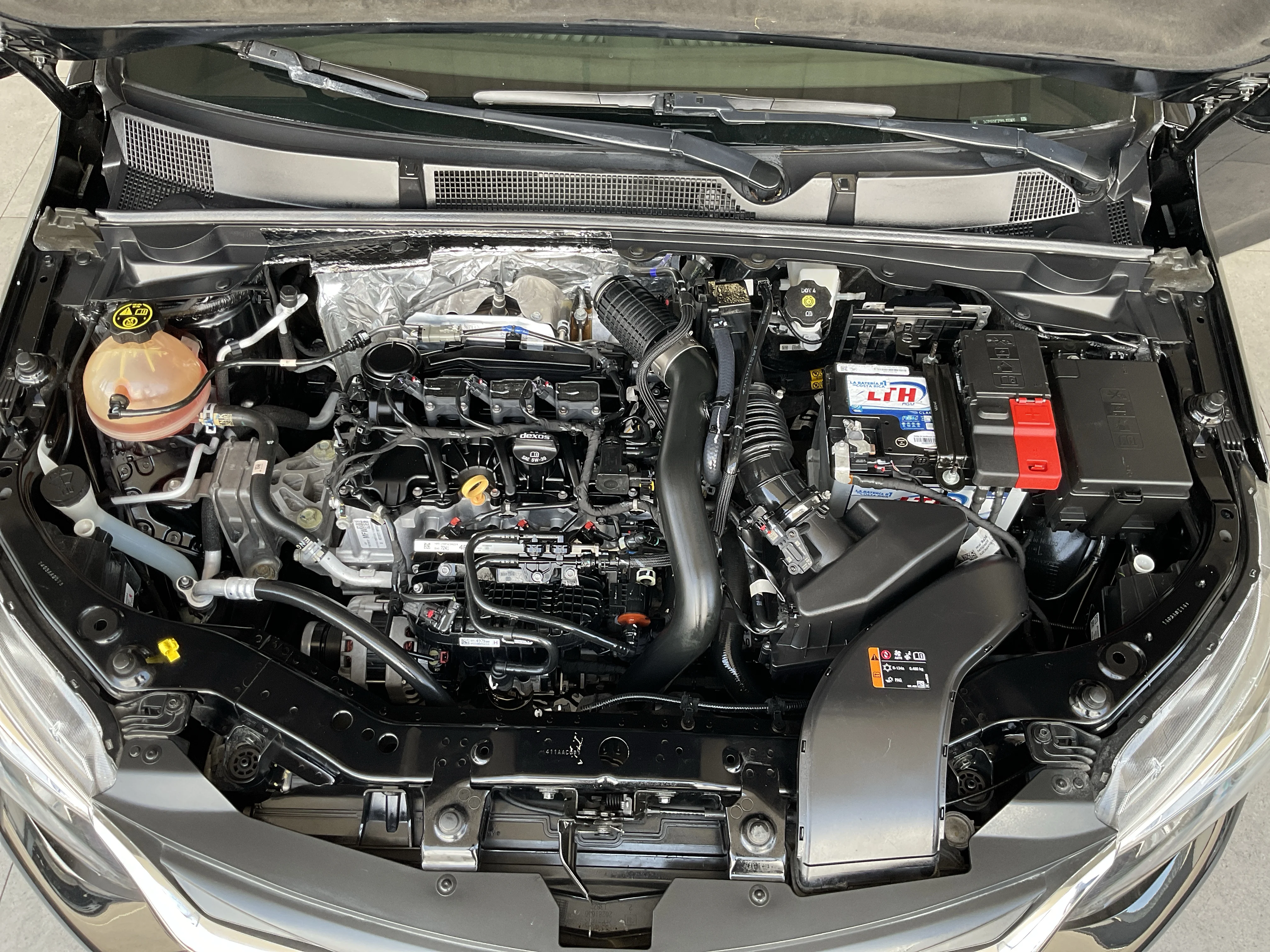 Interior 6