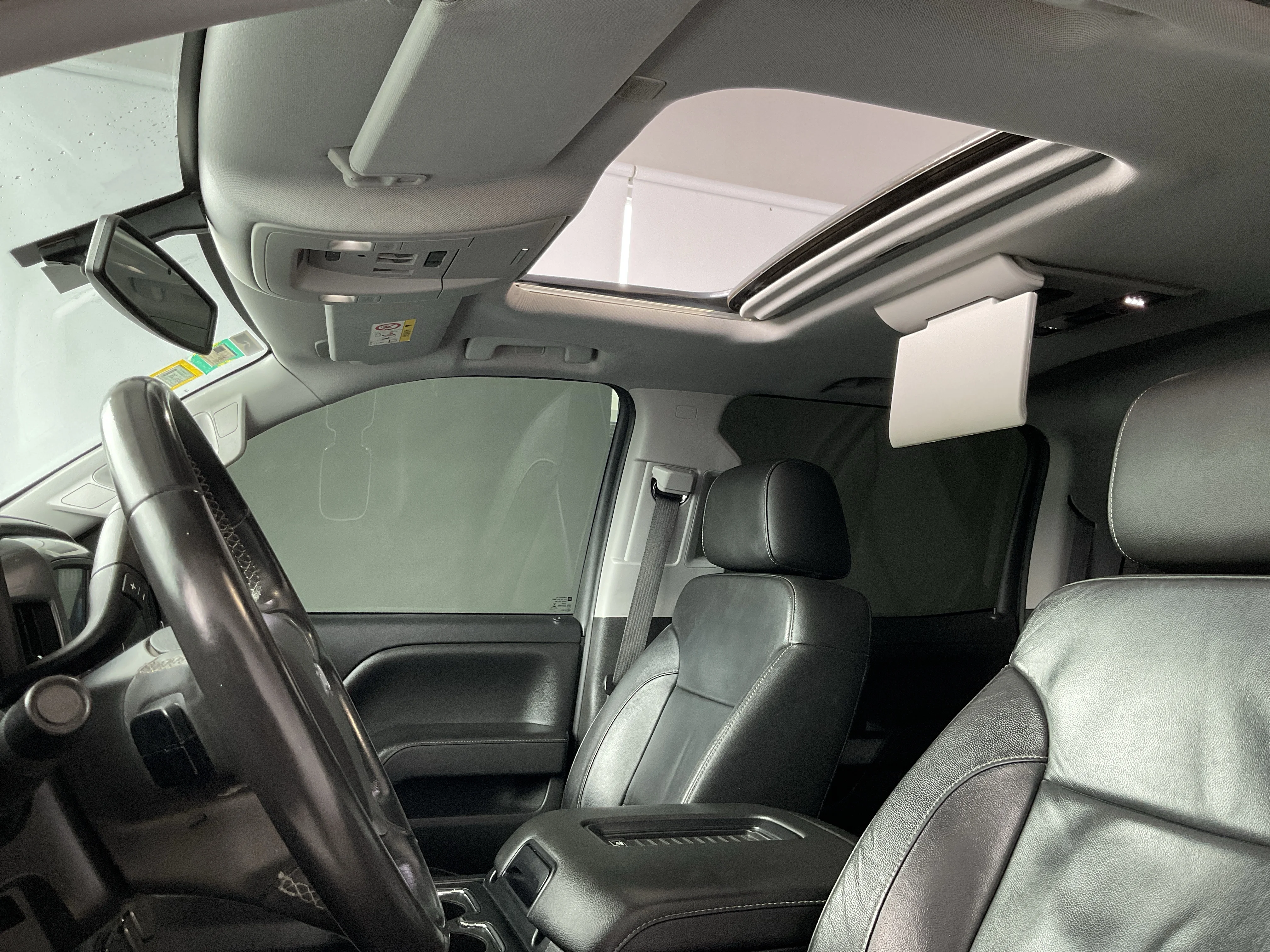 Interior 10