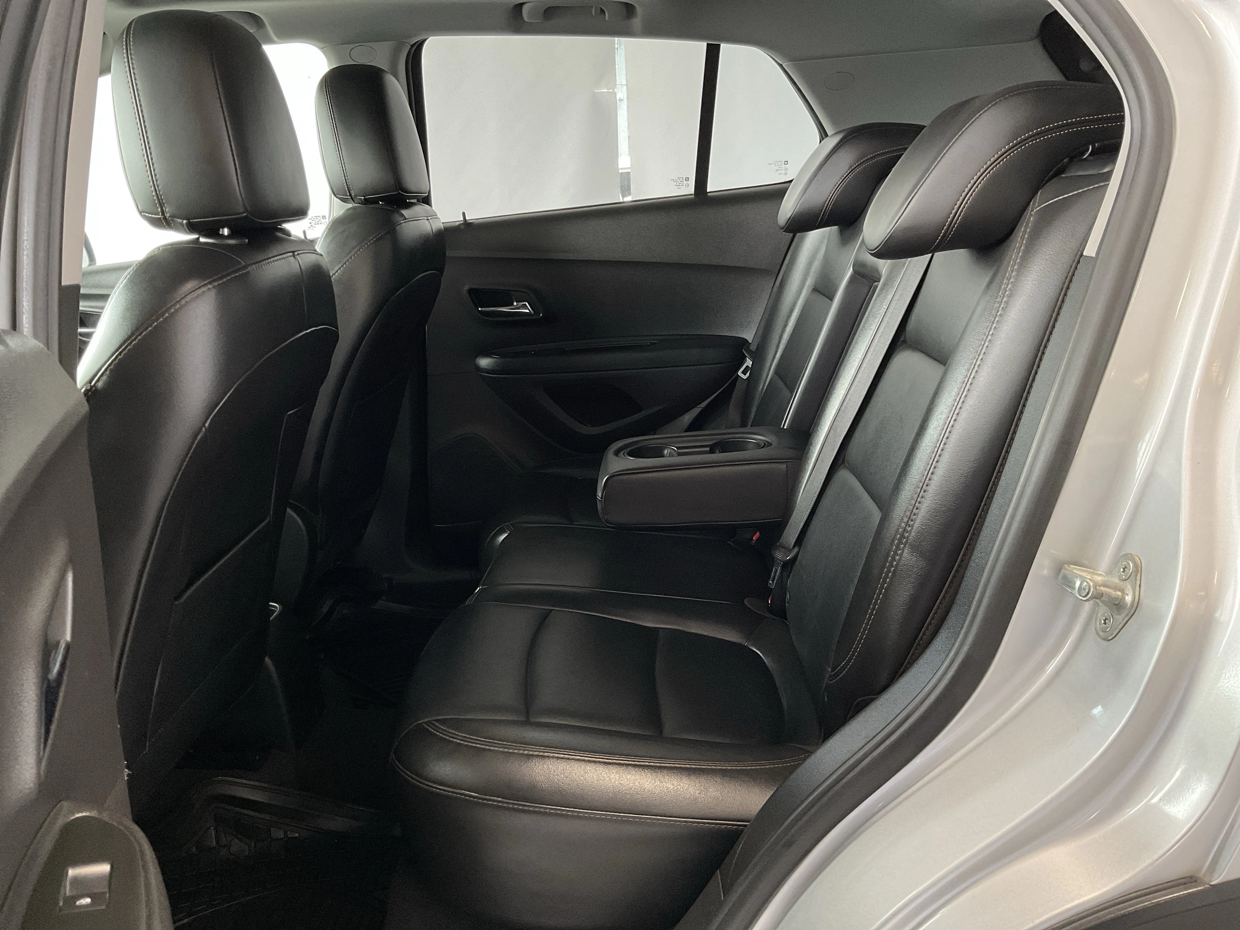 Interior 3
