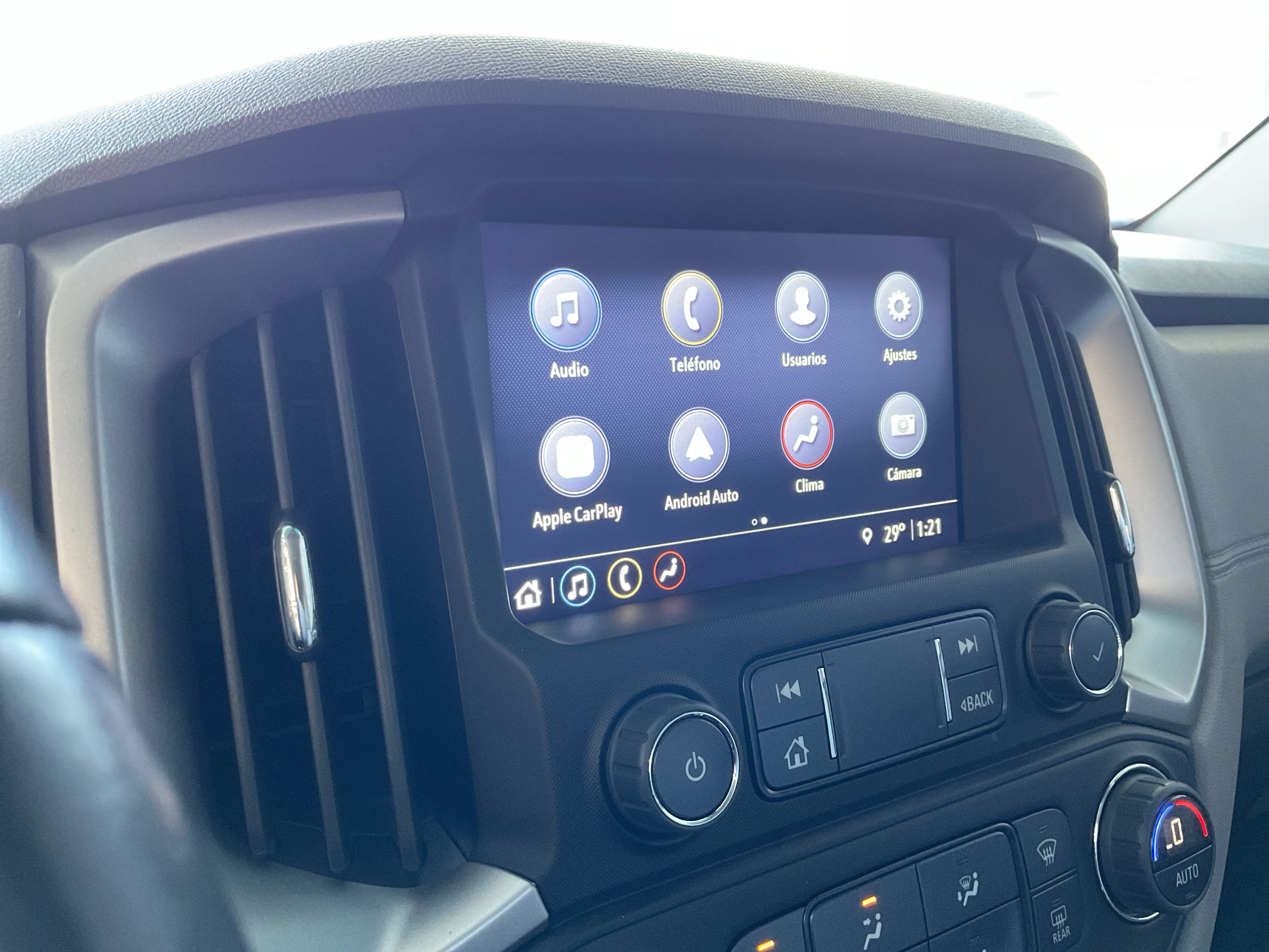 Interior 8