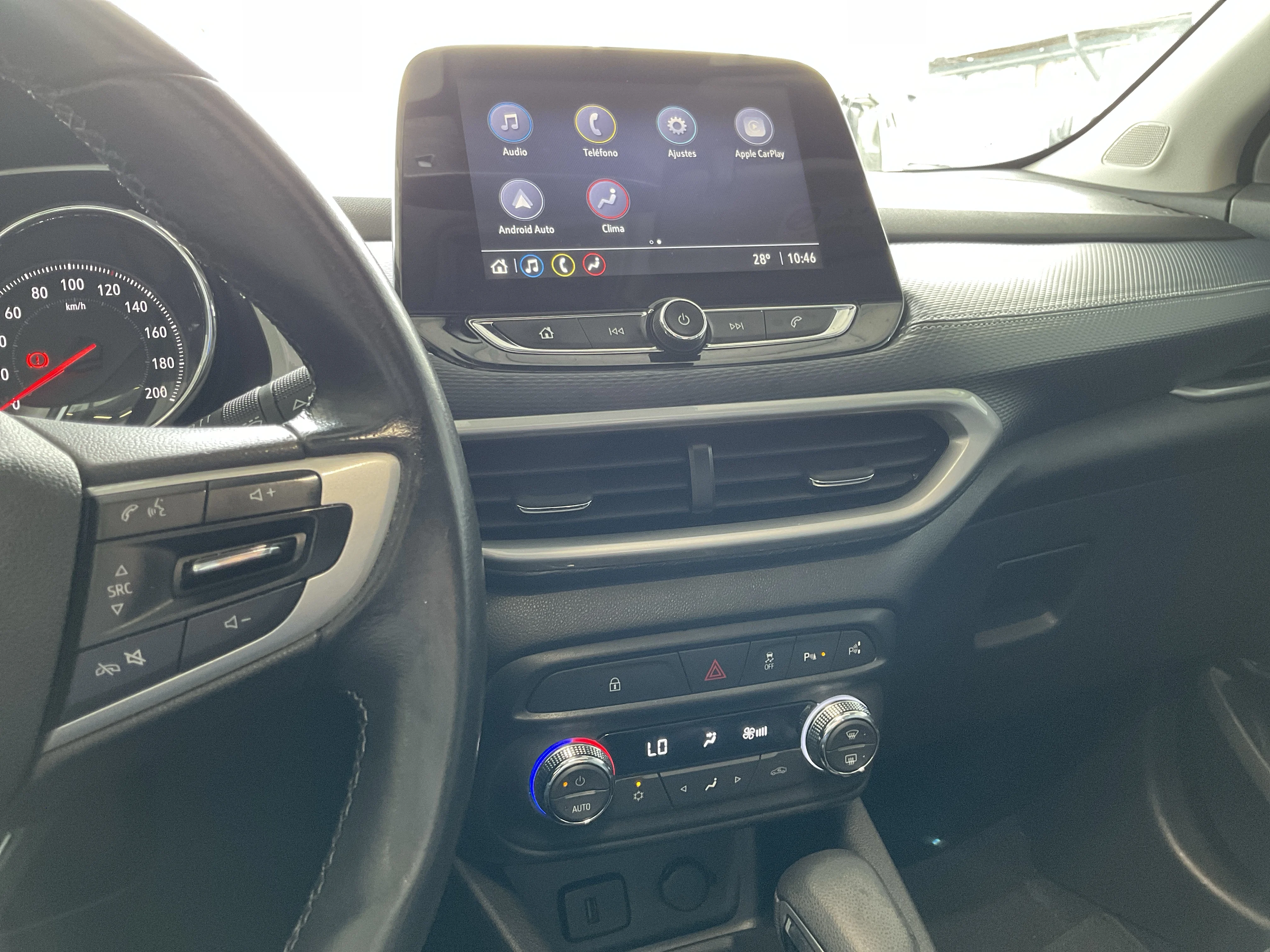 Interior 8