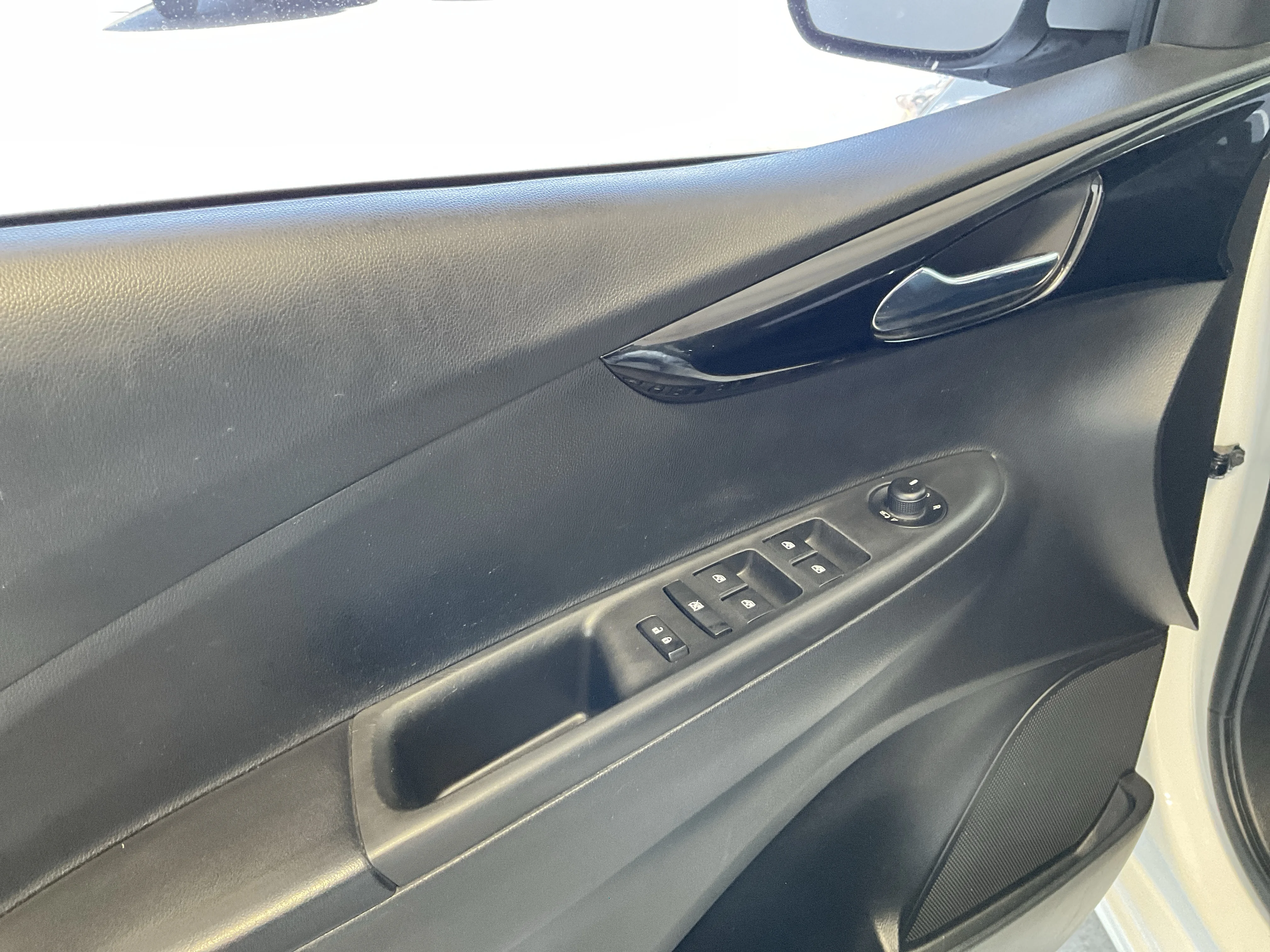 Interior 5