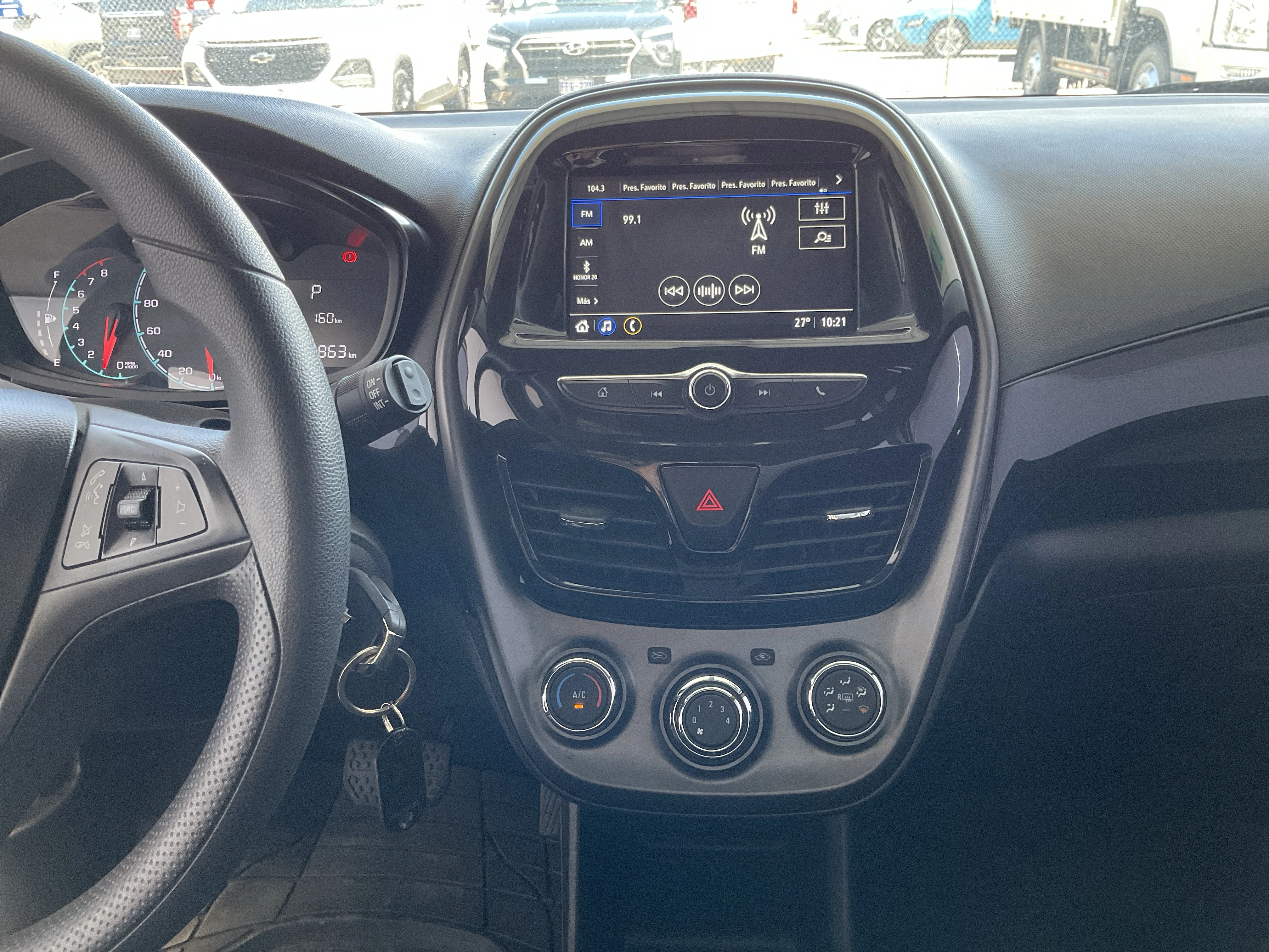 Interior 8