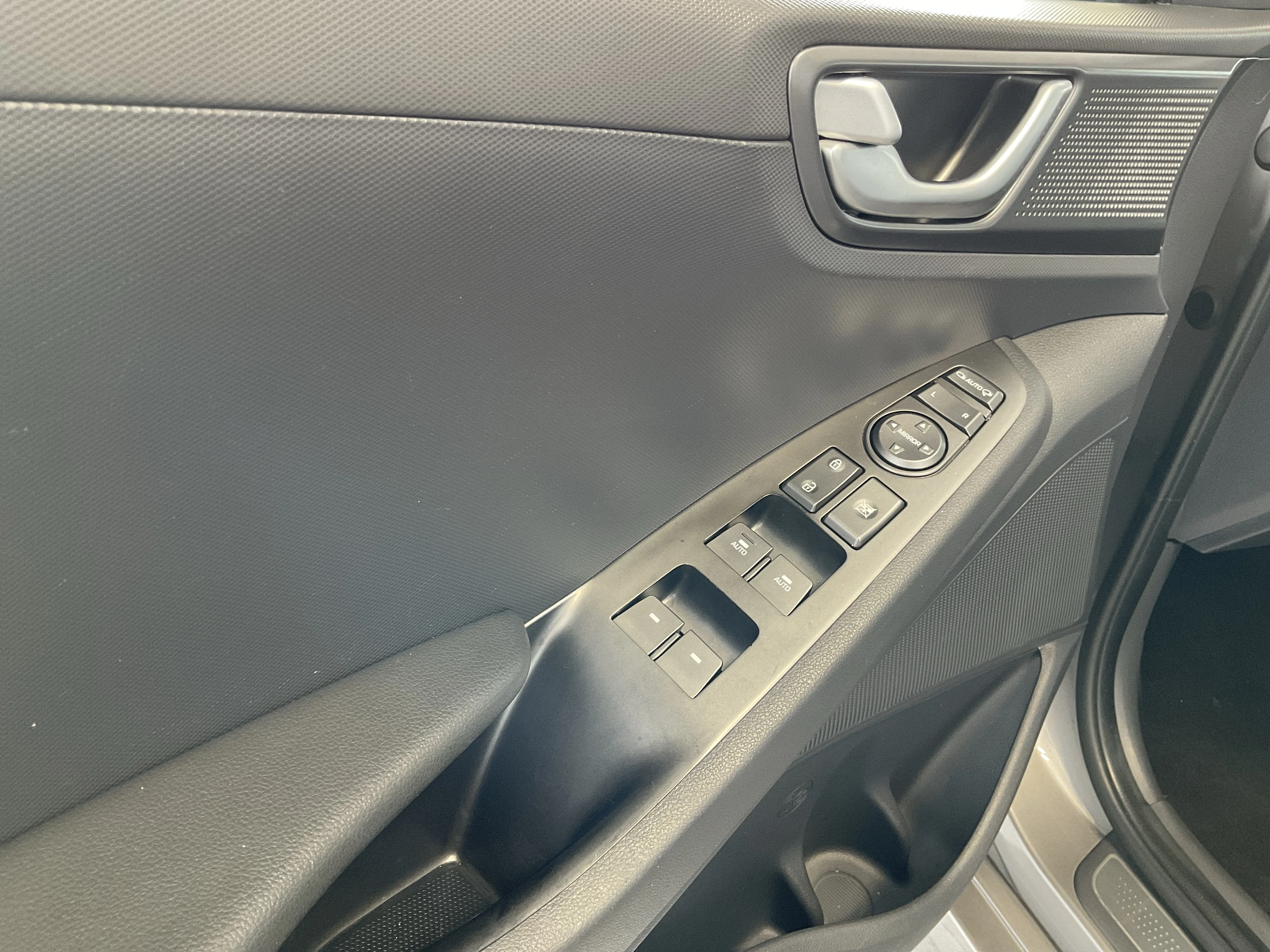 Interior 5