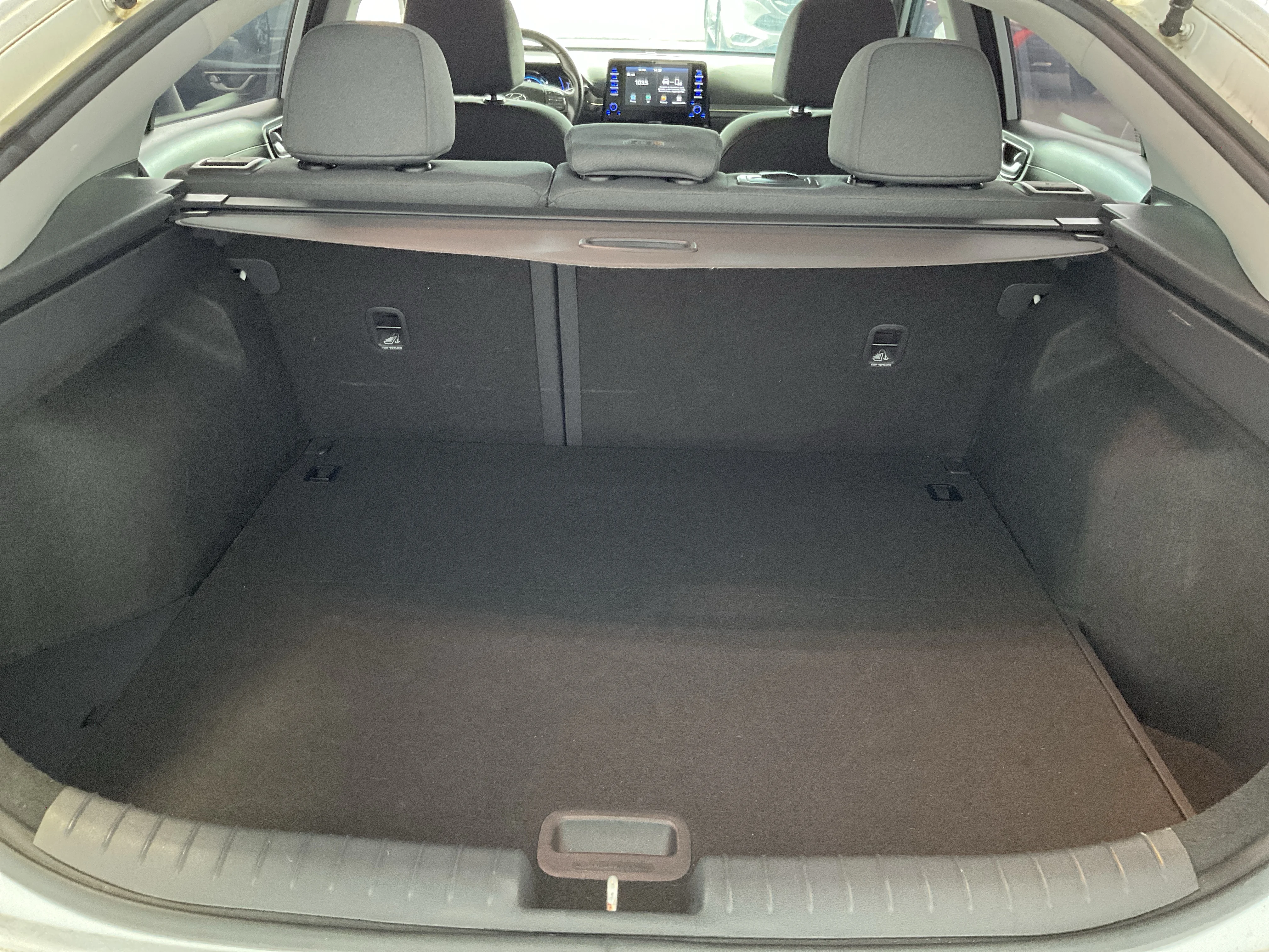 Interior 4