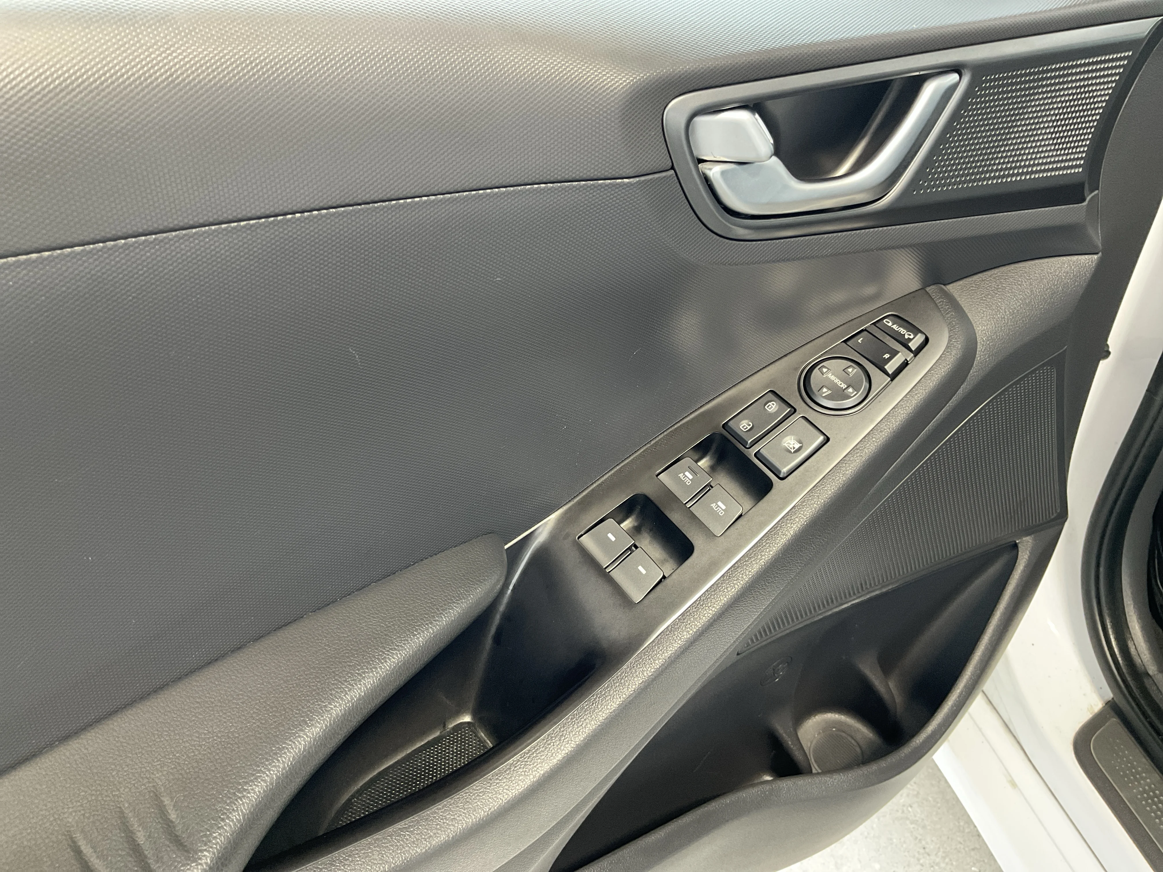 Interior 5