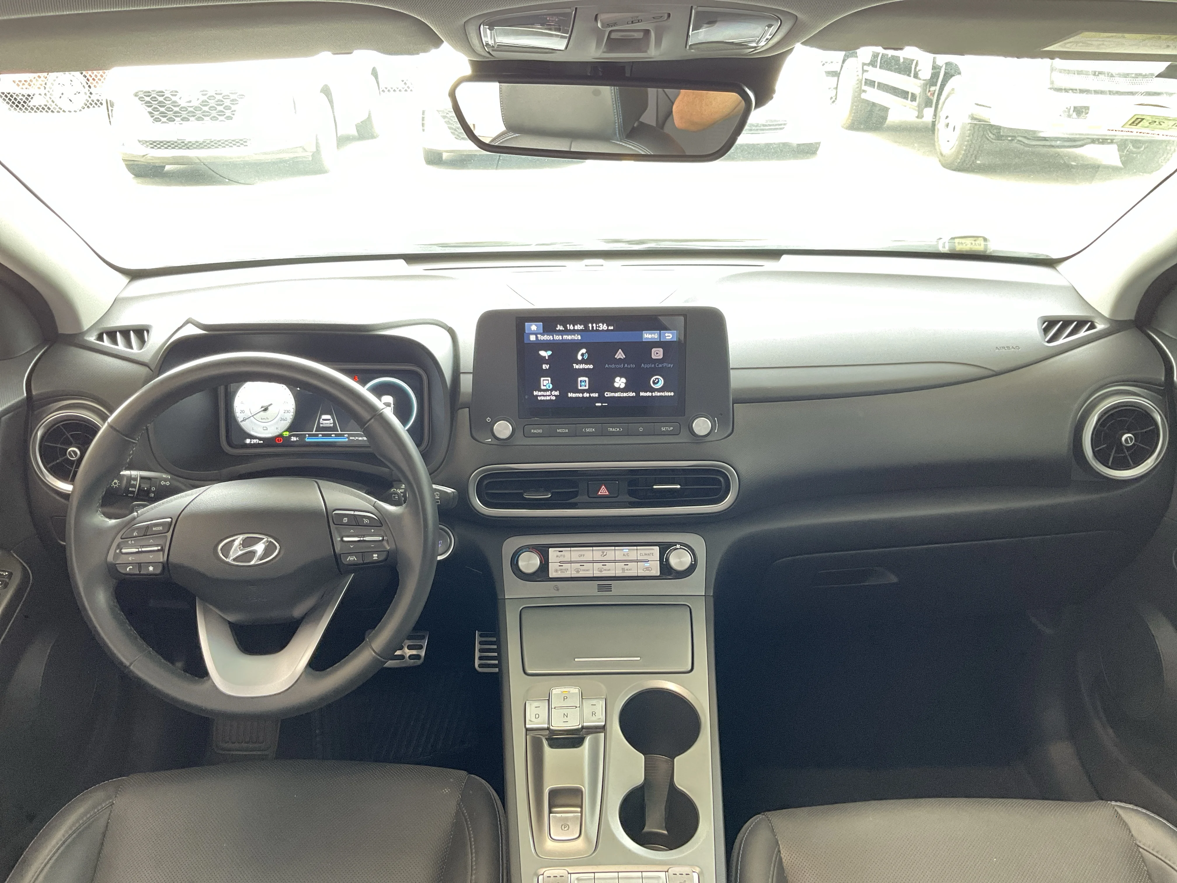 Interior 9