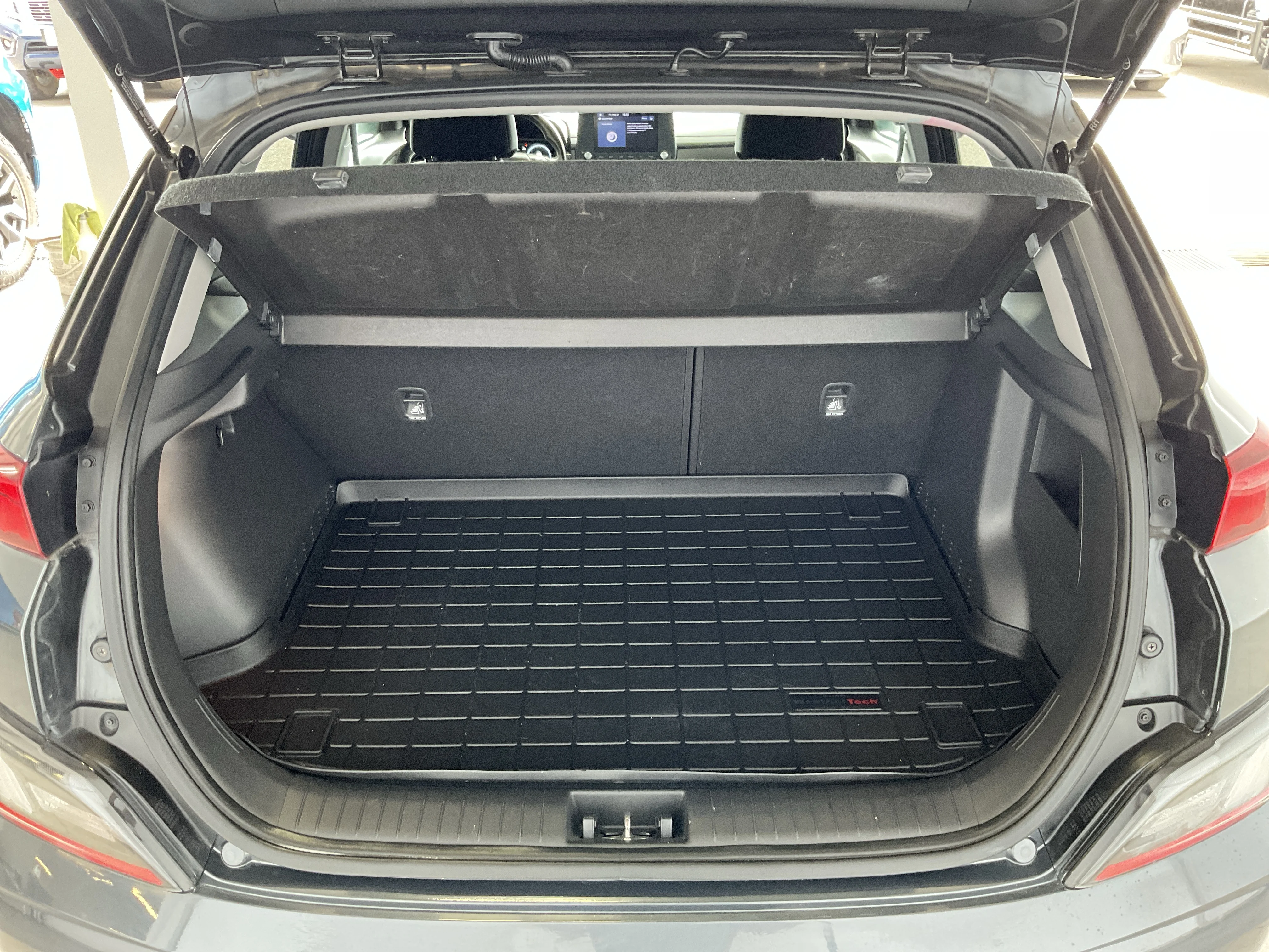 Interior 4