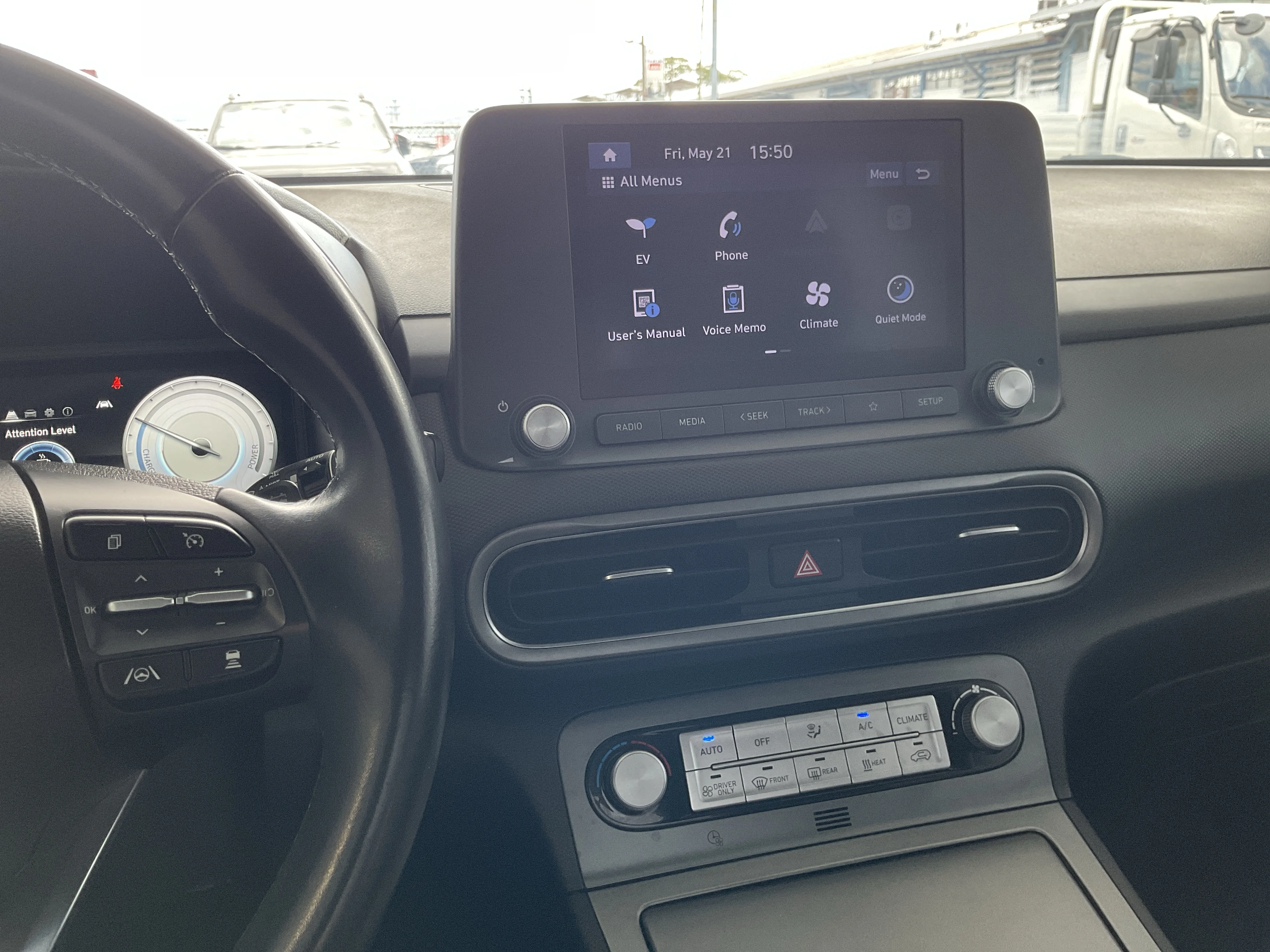 Interior 8