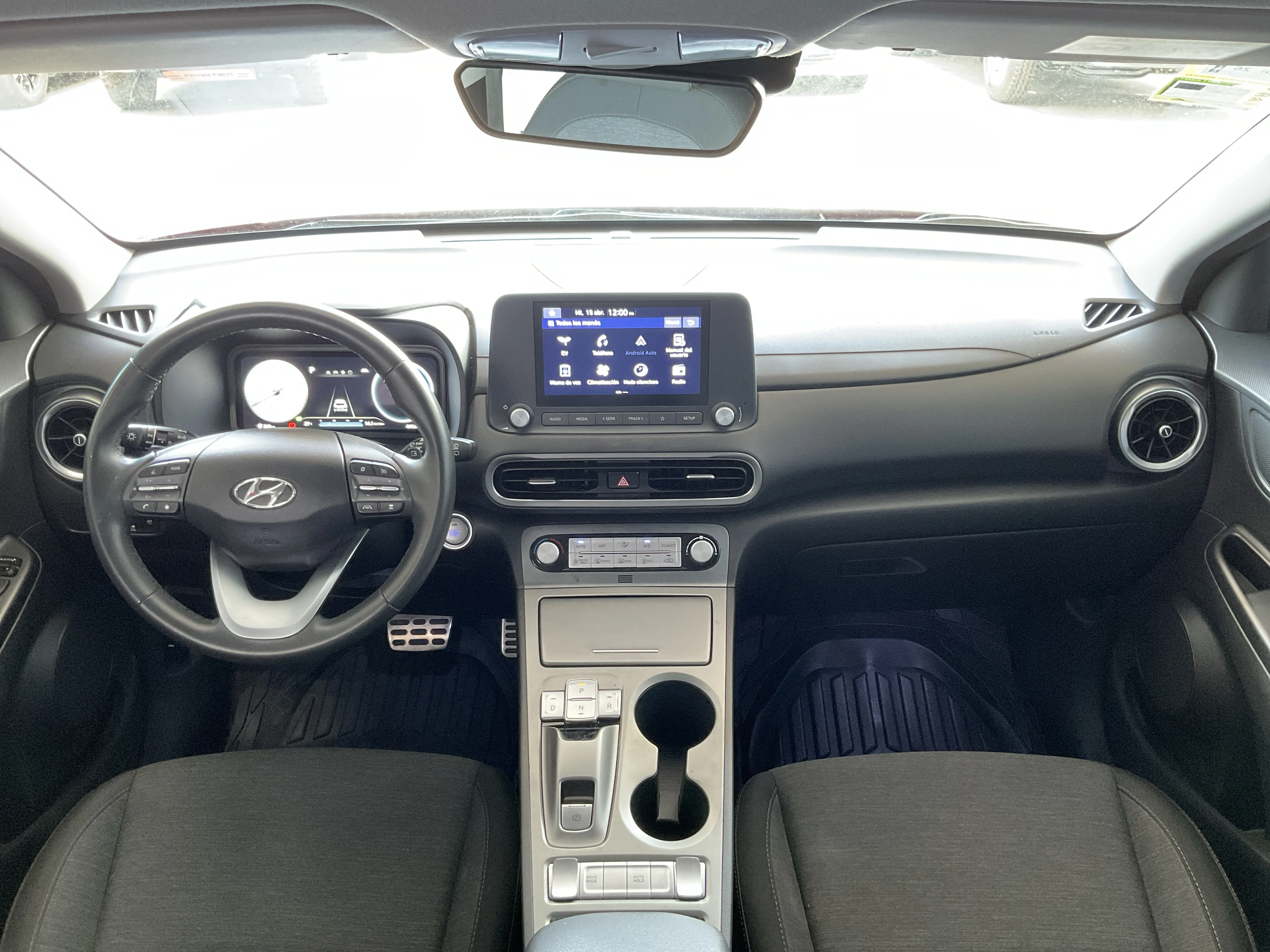Interior 9
