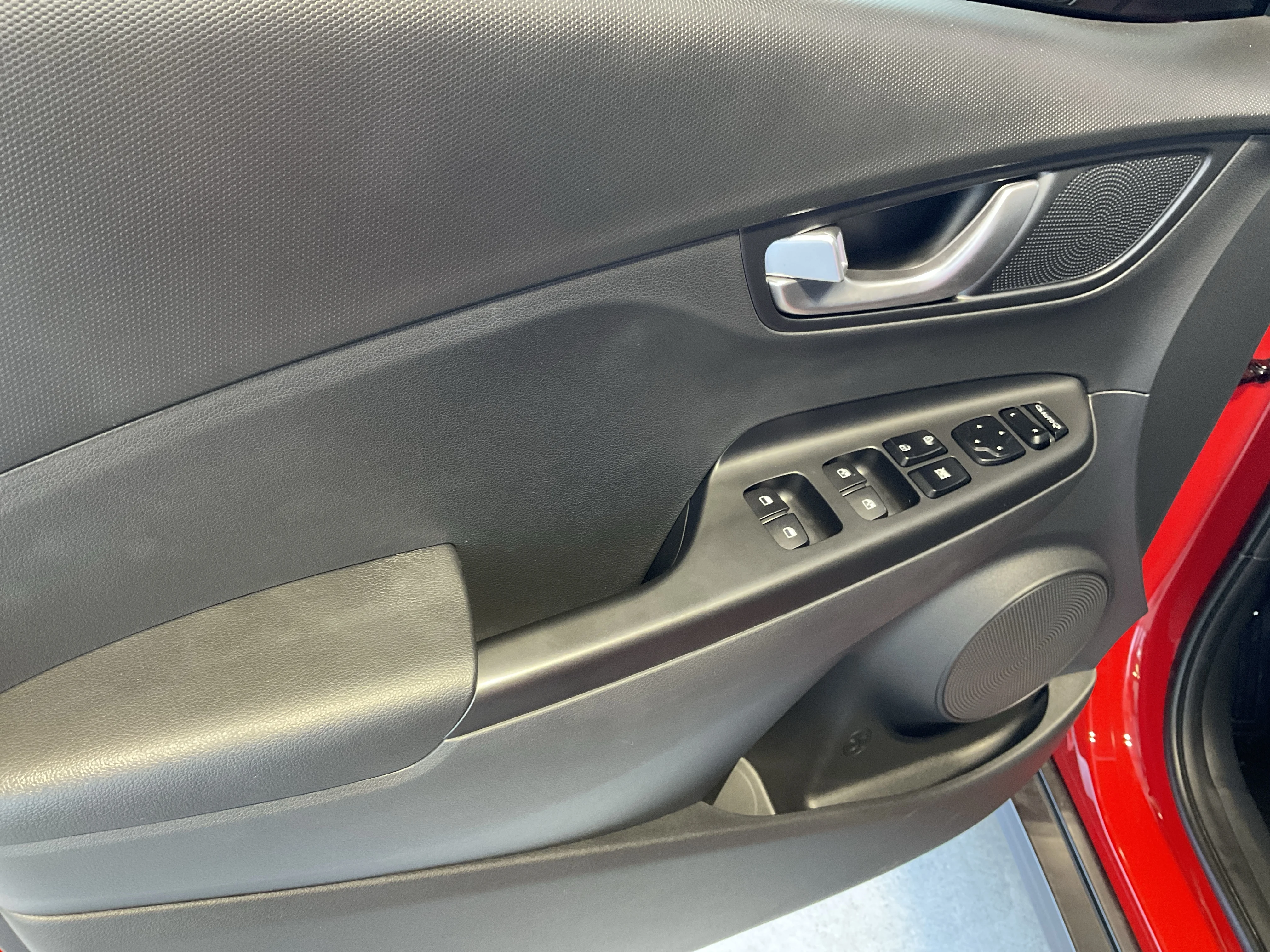 Interior 5