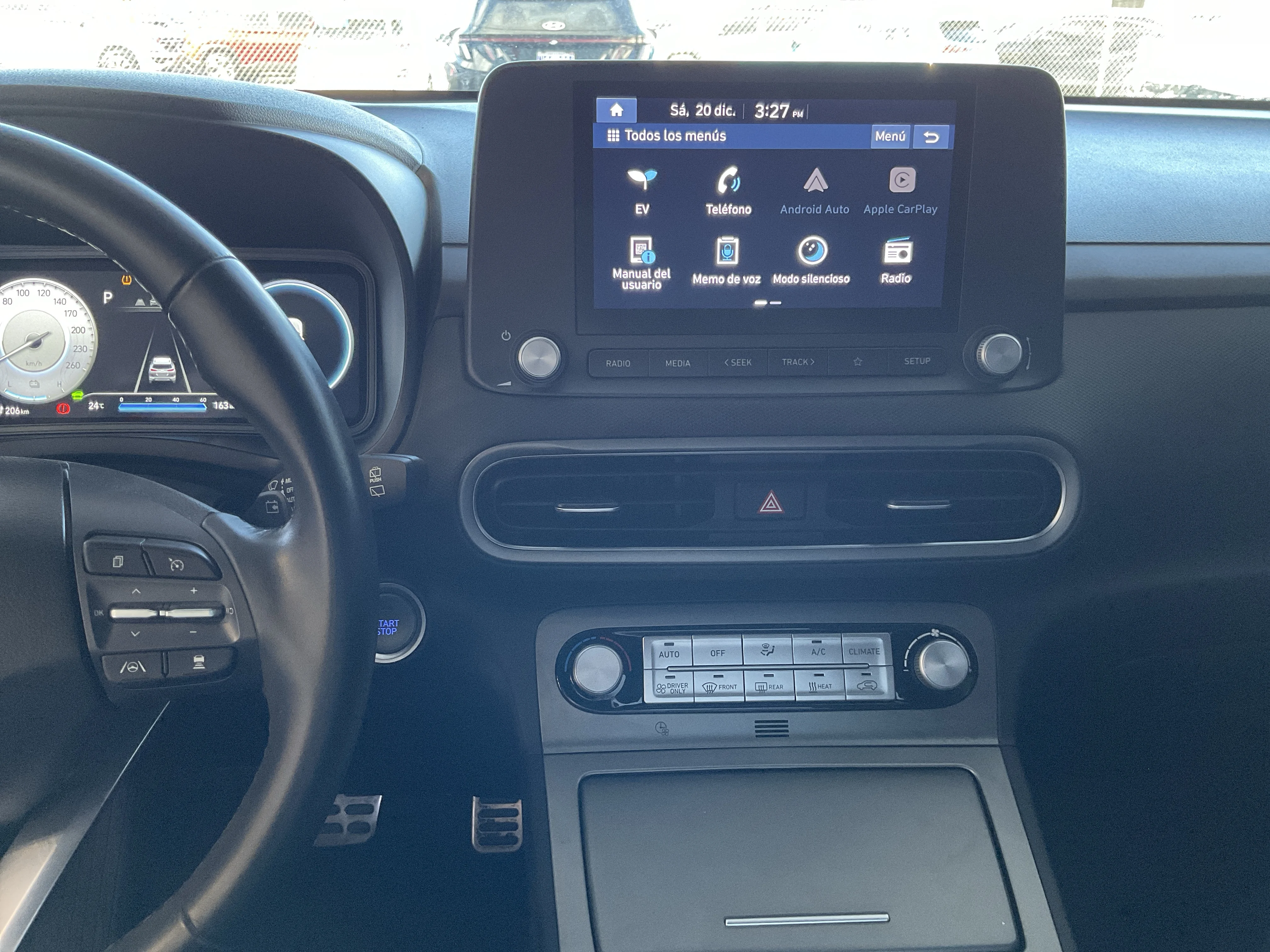 Interior 8