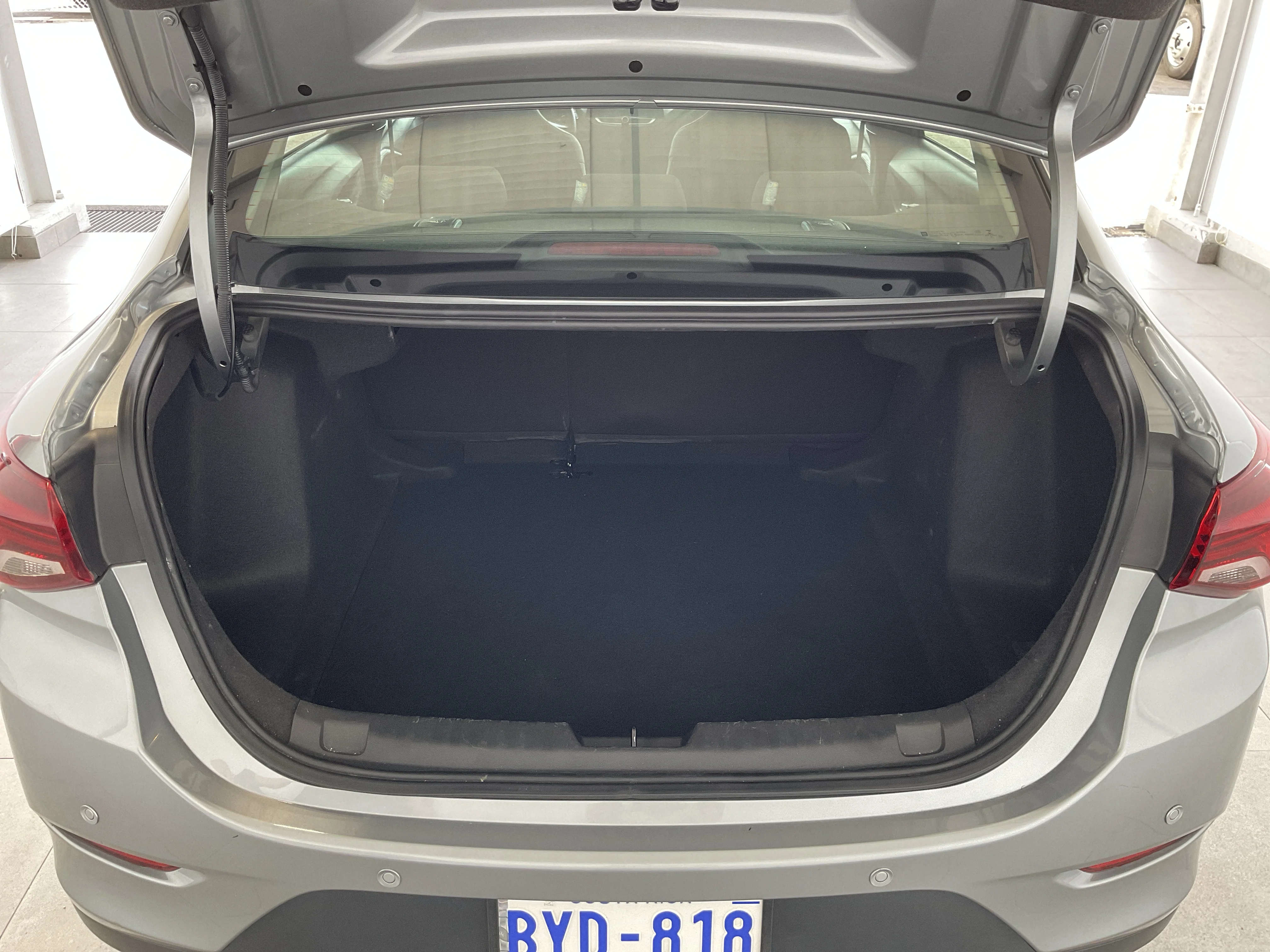 Interior 4