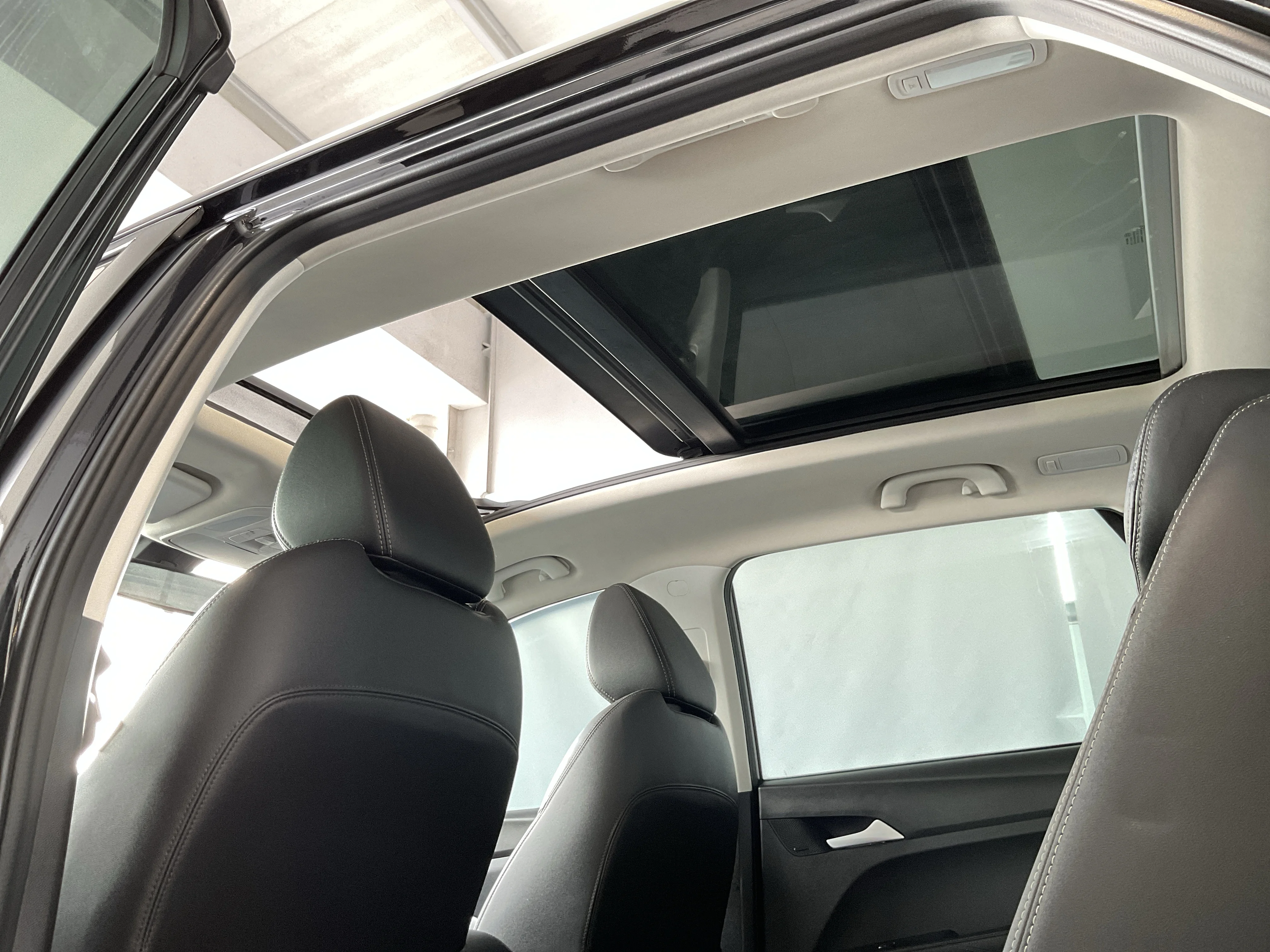Interior 11