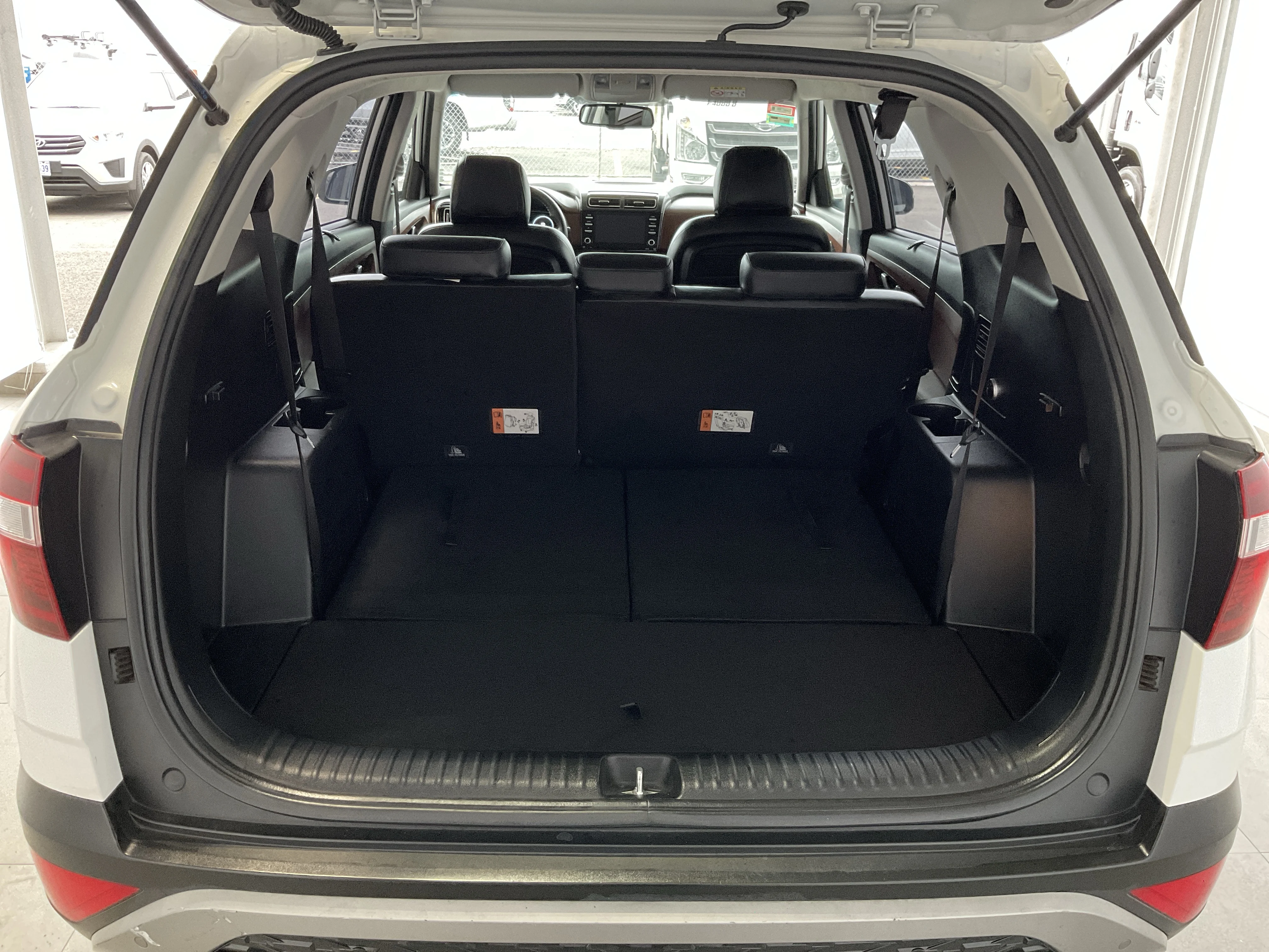 Interior 5