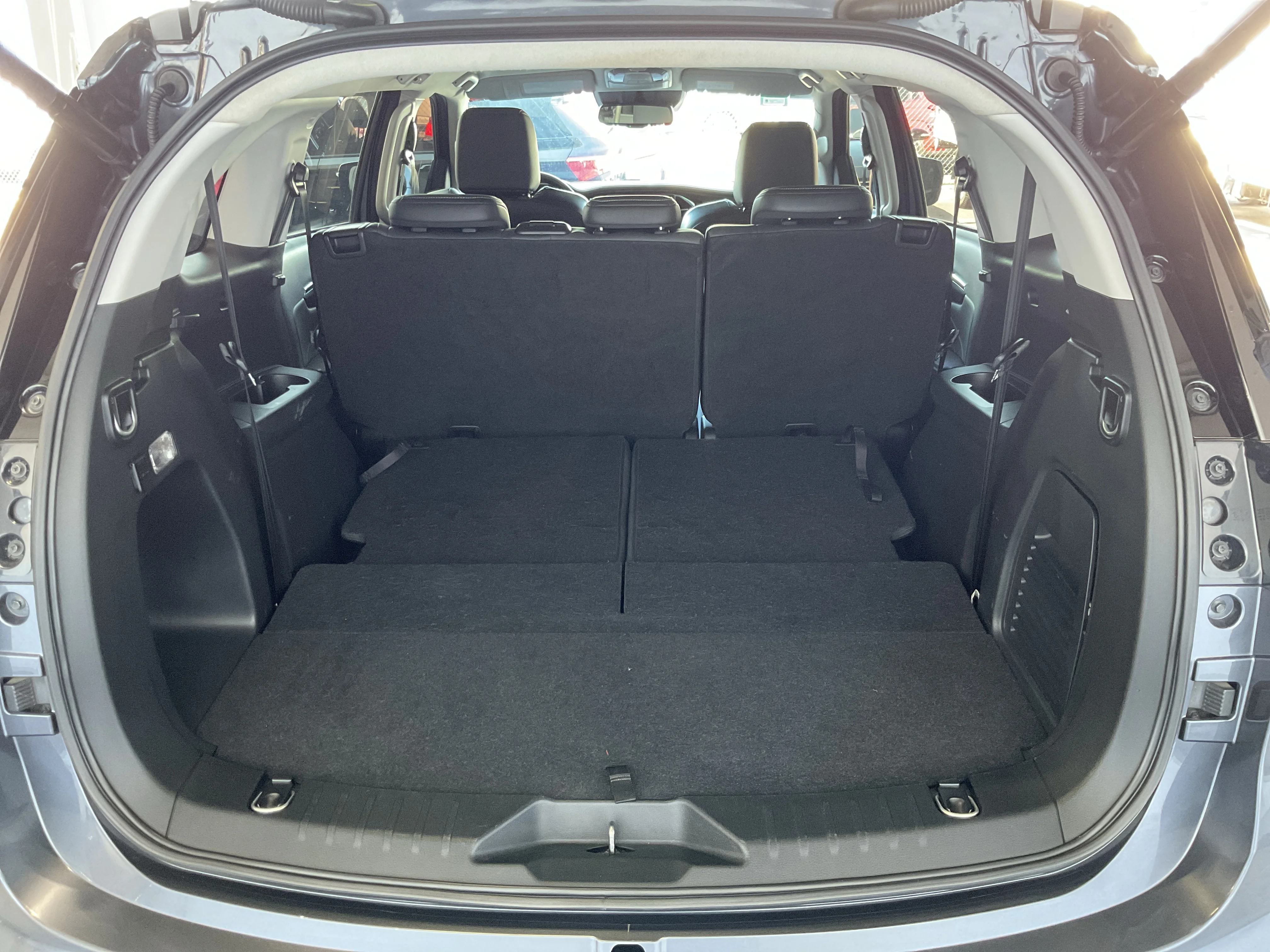 Interior 5
