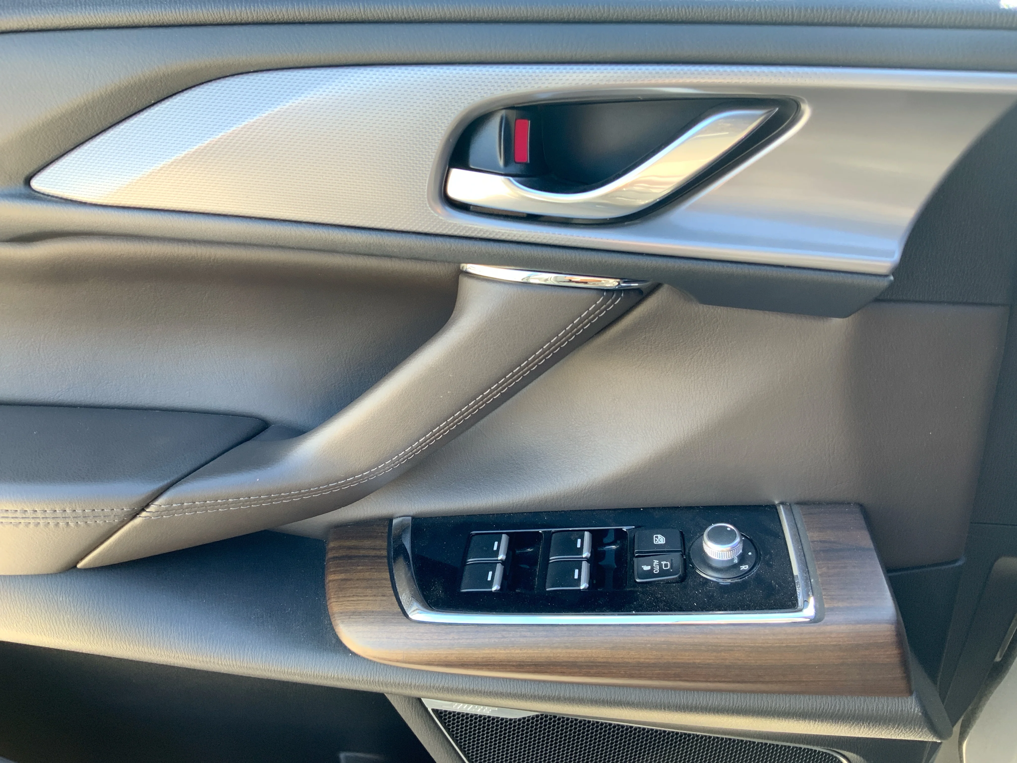 Interior 10