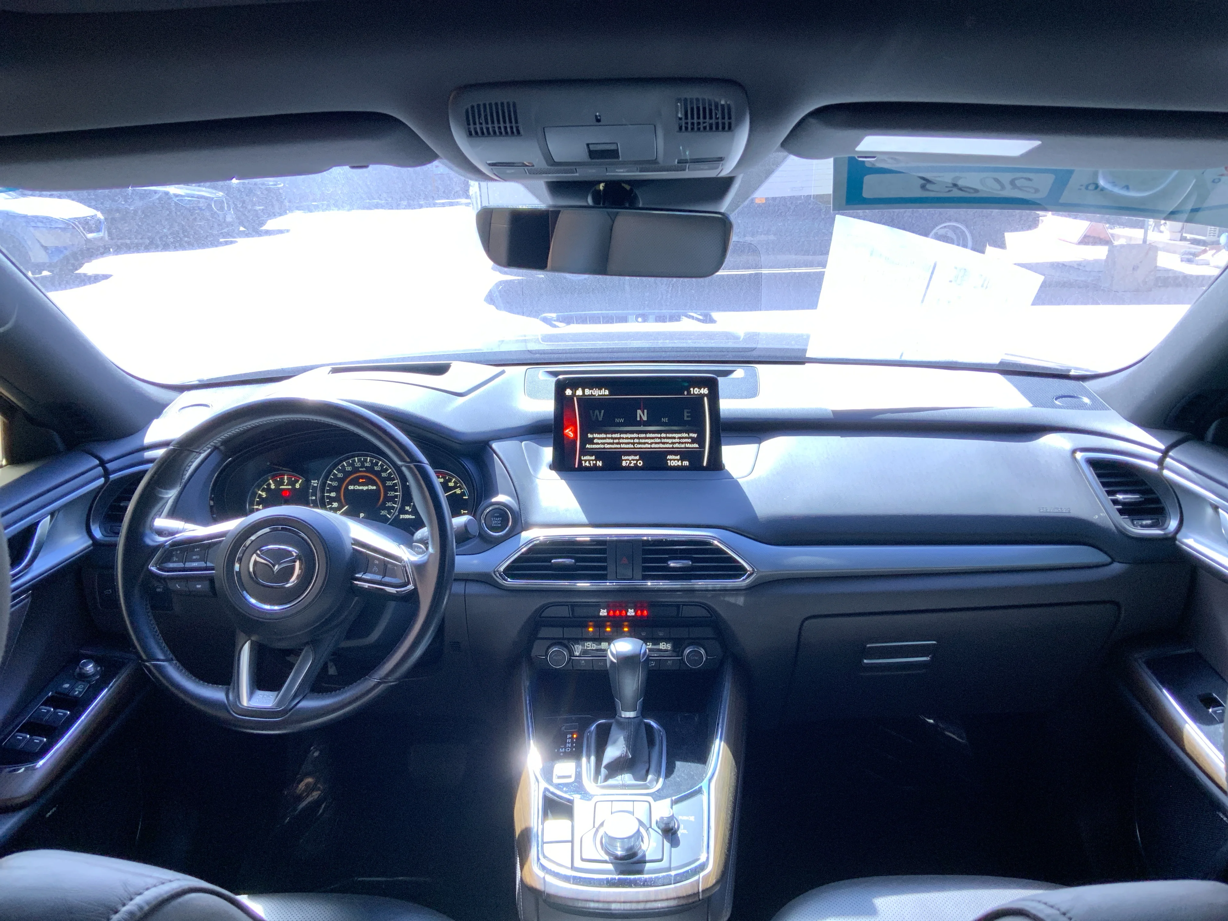 Interior 16